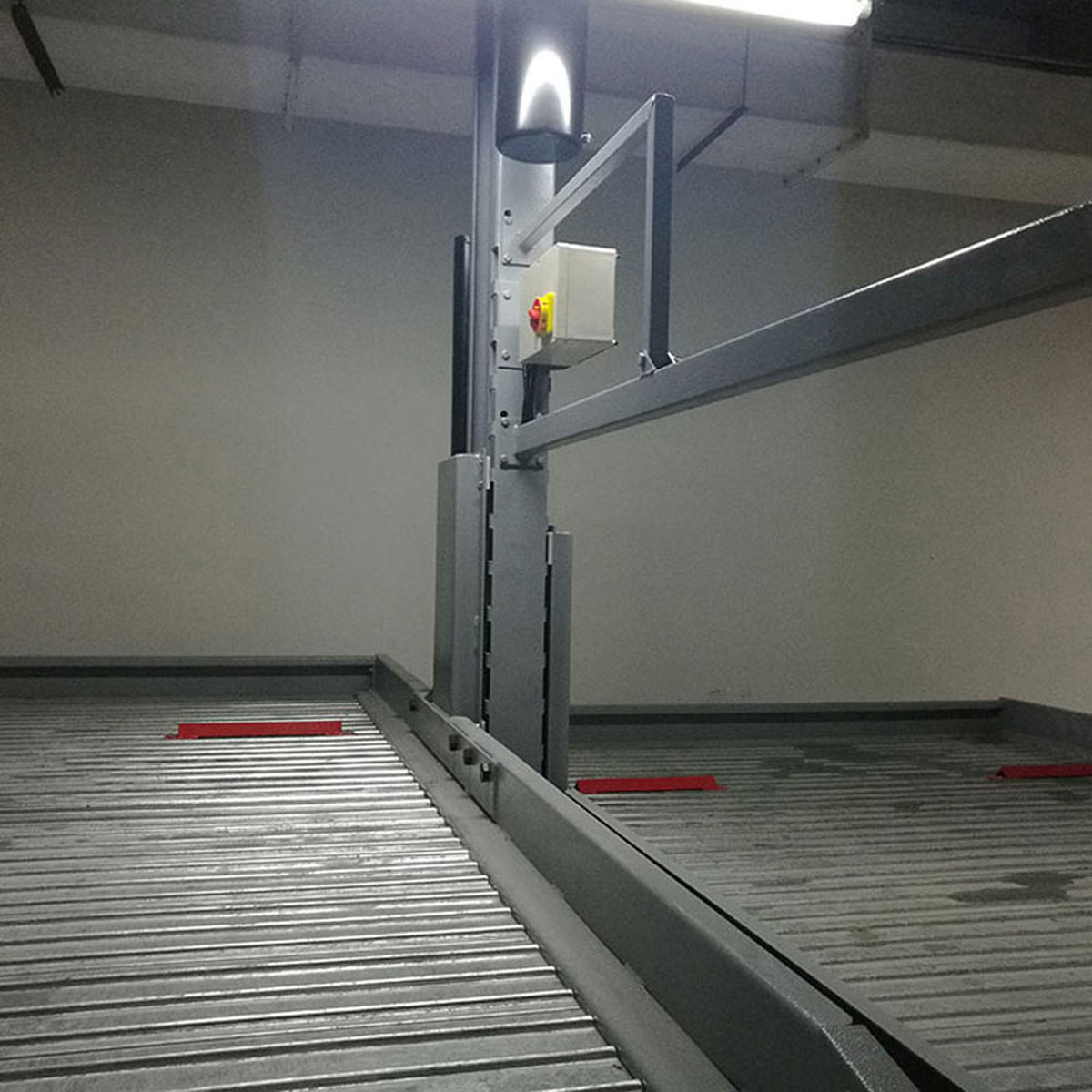 張家川兩柱式機(jī)械車庫二手