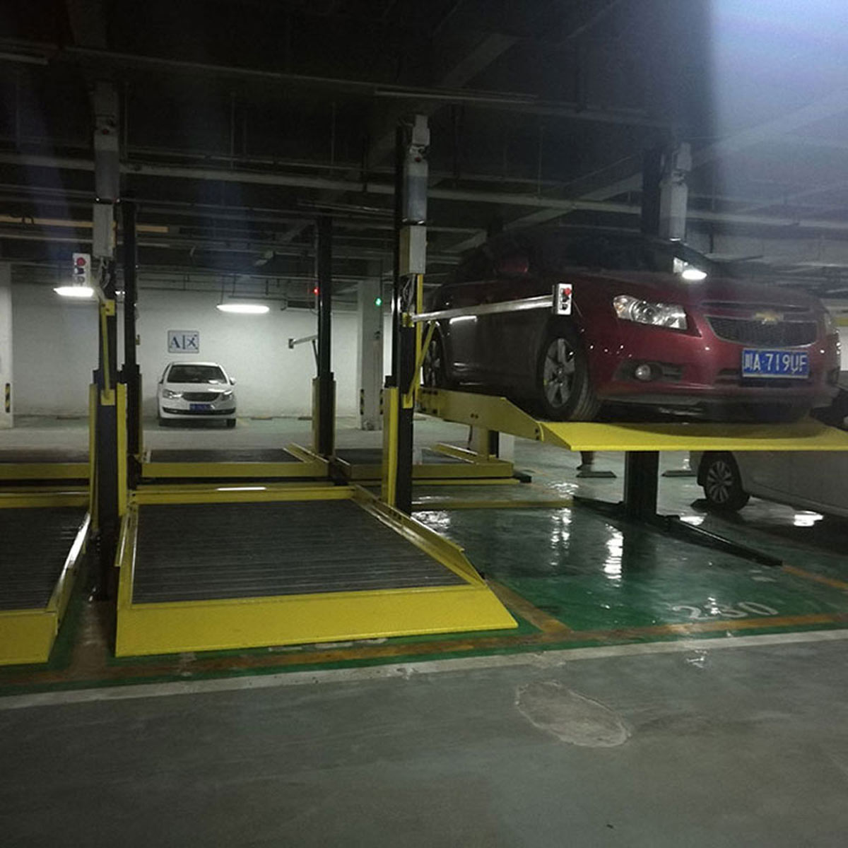 佳縣四柱機(jī)械停車庫(kù)出租