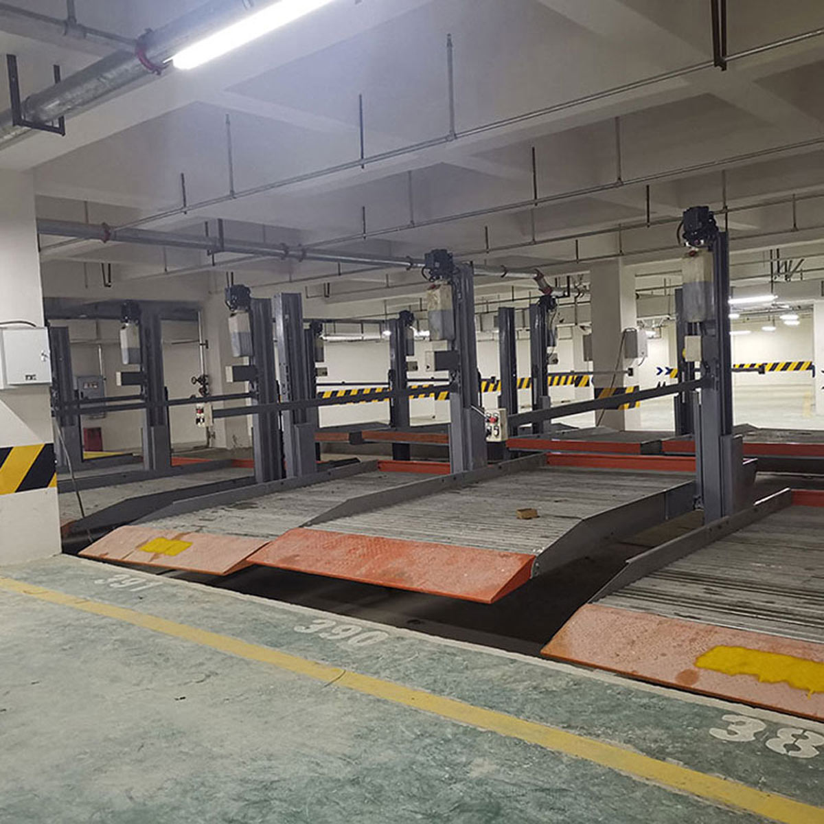 巍山立體車庫解決了小區(qū)停車難的問題