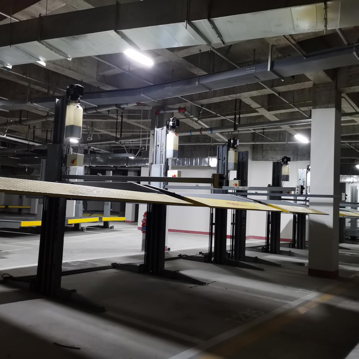 建水升降橫移式智能立體車庫(kù)的工作原理